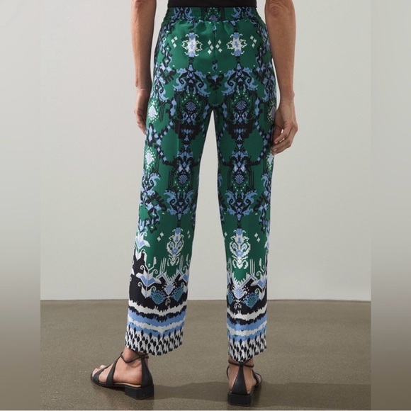 NWT Chico’s Ikat Wide Leg Soft Crops Size 14 (2.5) - Picture 2 of 5